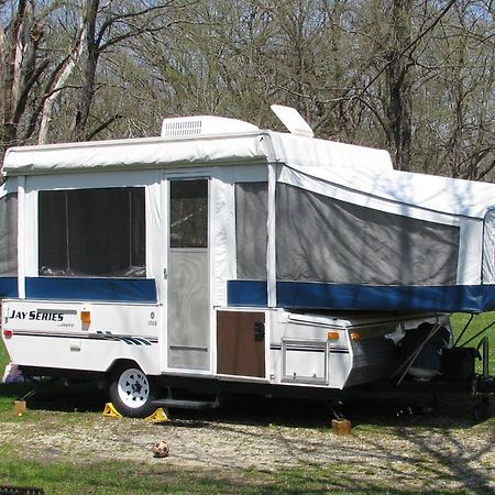 Private Rv Hotel Hartford Exterior foto
